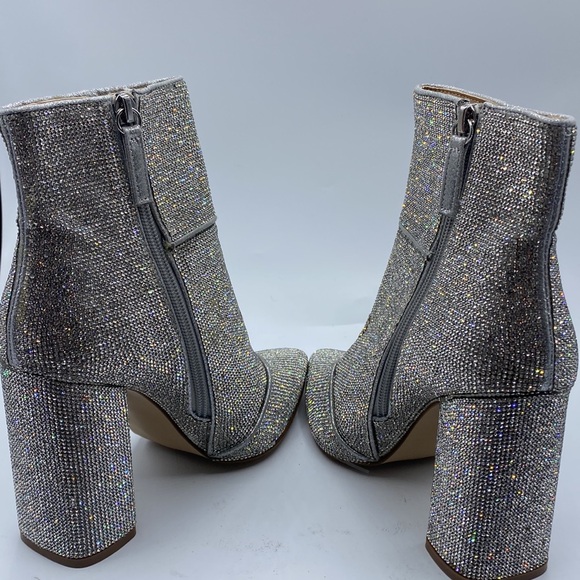 Madden Girl
Pointed Toe
Block Heel Rhinestone Embellished
Ankle Boot - Picture 5 of 9